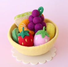 Load image into Gallery viewer, Felt tutti fruity Salad + felt bowl- 9 pce set