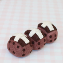 Load image into Gallery viewer, Felt chocolate hot cross buns - set or single