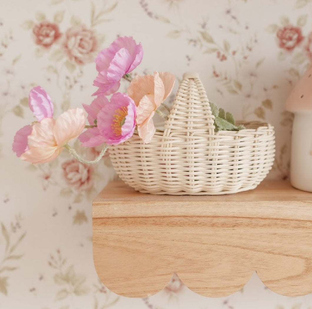 Little gatherer Dorothy basket