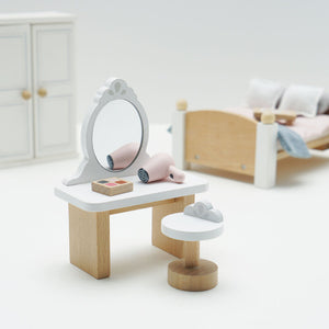 Doll house Master bedroom Set