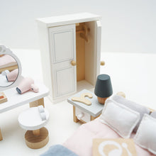 Load image into Gallery viewer, Doll house Master bedroom Set