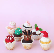 Load image into Gallery viewer, Merry Christmas muffins - muffins and trays