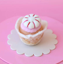 Load image into Gallery viewer, Merry Christmas muffins - muffins and trays