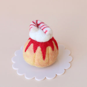 Festive sponge cakes set or singles - Candy cane sponge cakes