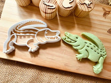 Load image into Gallery viewer, On sale Crocodile Bio play dough cutter