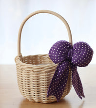 Load image into Gallery viewer, Small Millie basket - 7 bow colour choices