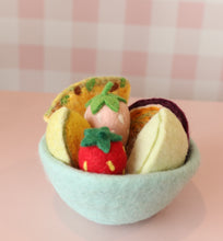 Load image into Gallery viewer, ON SALE Felt fruit + felt bowl- 7 pce set