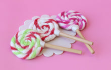 Load image into Gallery viewer, Christmas Felt Lollipops