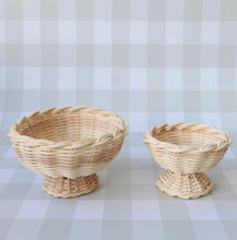 Load image into Gallery viewer, Footed Fraise bowls - 2 sizes