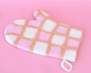 Gingham Childs oven mitt